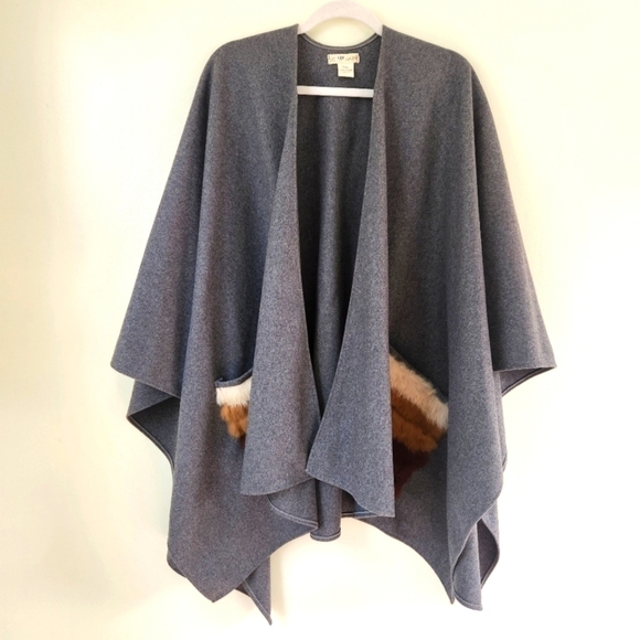 Donni Charm Poncho Wool and Rabbit Fur Cape - Picture 4 of 9